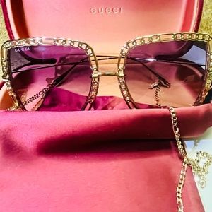 GUCCI Chain Sunglasses